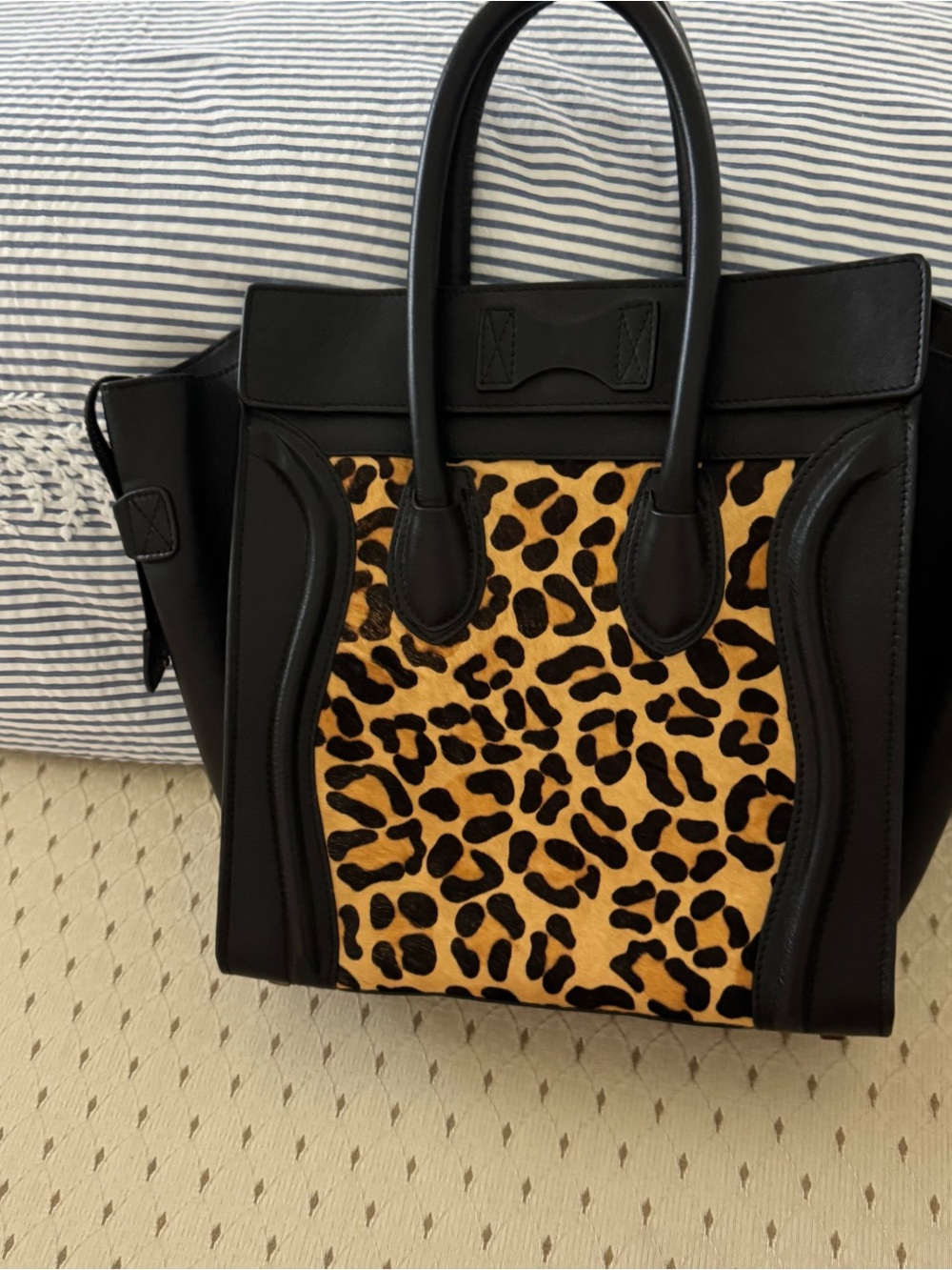Black & Leopard Print handbag - Picture 9 of 10